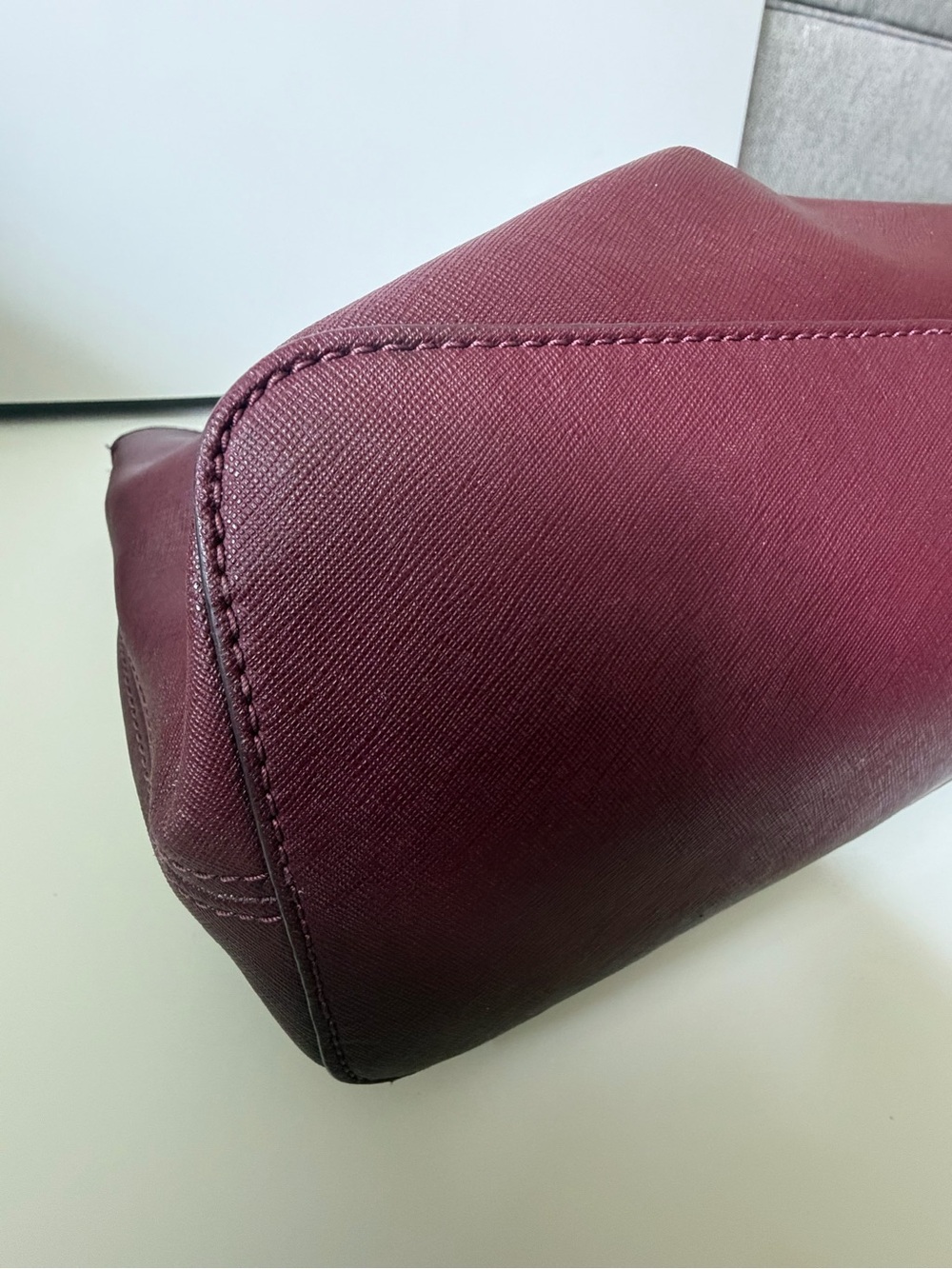 Michael Kors Burgundy Saffiano Leather Jet Set Tote Shoulder Bag - Picture 5 of 7